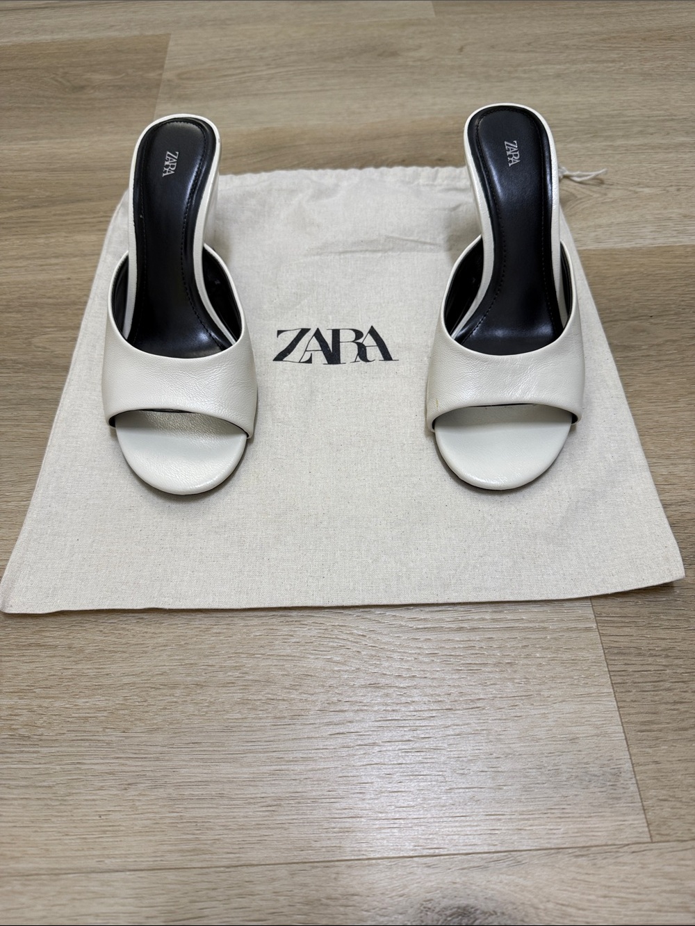 Zara Cream Open-Toe Slide Sandals with Black Insole and clear heels 7.5